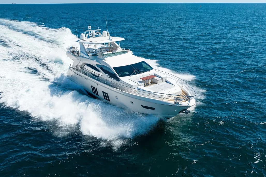 Azimut  Flybridge